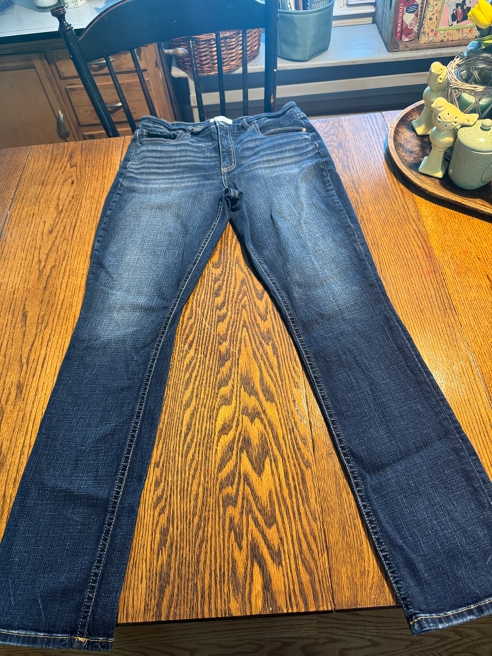 BKE Gabby Curvy Fit High Rise Straight leg  jeans - Woman’s 32x34